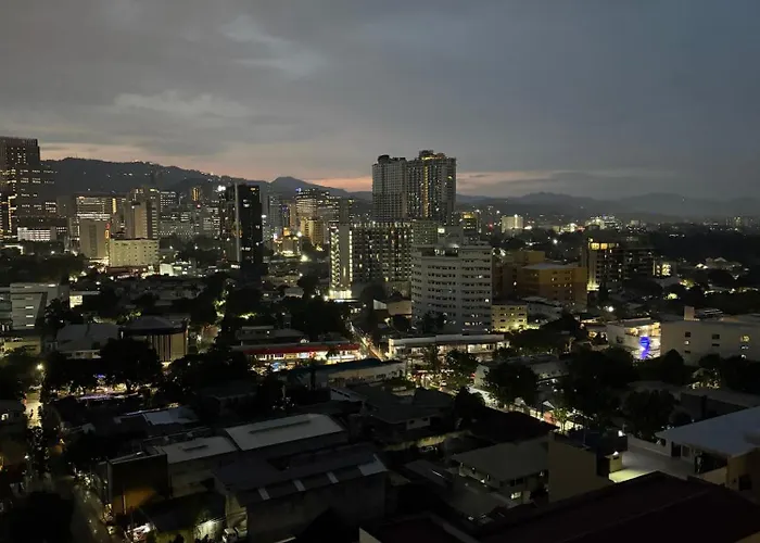 Heart Of Cozy With Pool, Gym, Wifi And Netflix Near City,ayala And It Park Appartement *