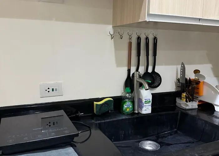 Heart Of Cozy With Pool, Gym, Wifi And Netflix Near City,ayala And It Park *