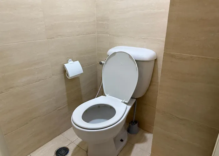Heart Of Cozy With Pool, Gym, Wifi And Netflix Near City,ayala And It Park *