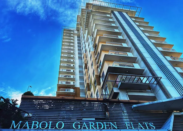 Heart Of Cozy With Pool, Gym, Wifi And Netflix Near City,ayala And It Park Appartement *